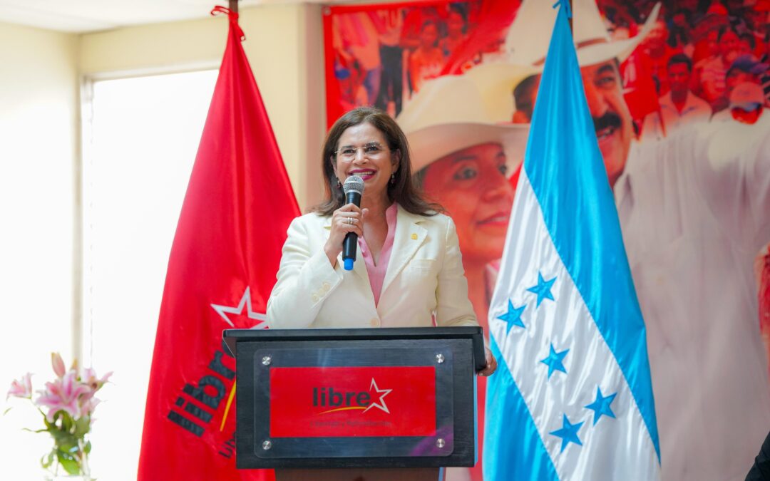 Rixi Moncada es declarada oficialmente candidata presidencial de LIBRE