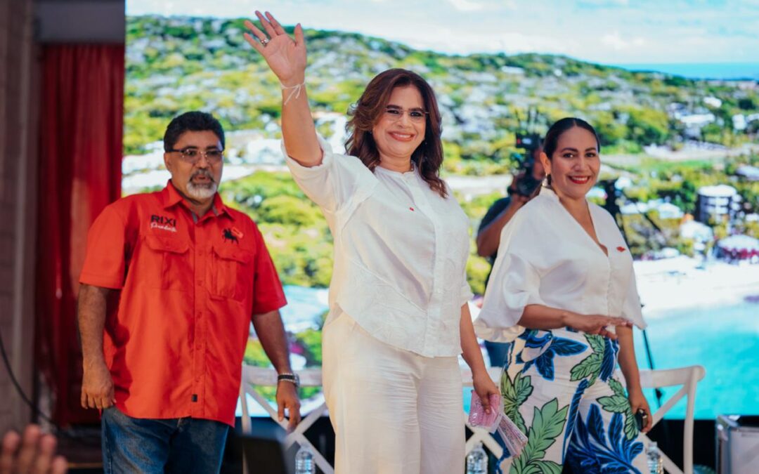 La Gran Movilización de la Victoria de Rixi Moncada continúa en Islas de la Bahía